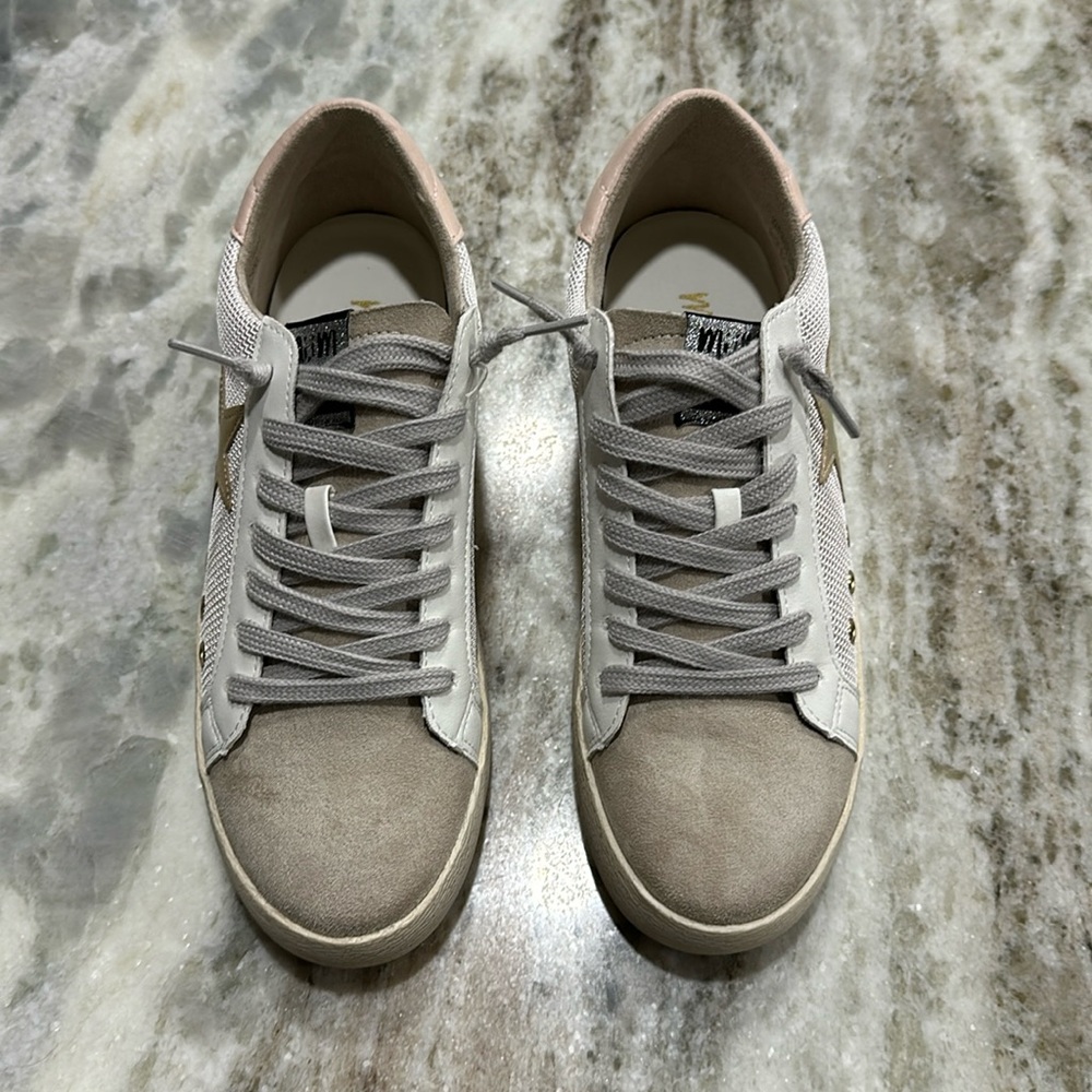 Mi.im Sneakers